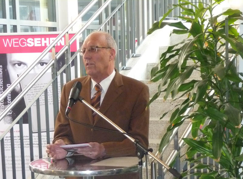 M. Hollenbach